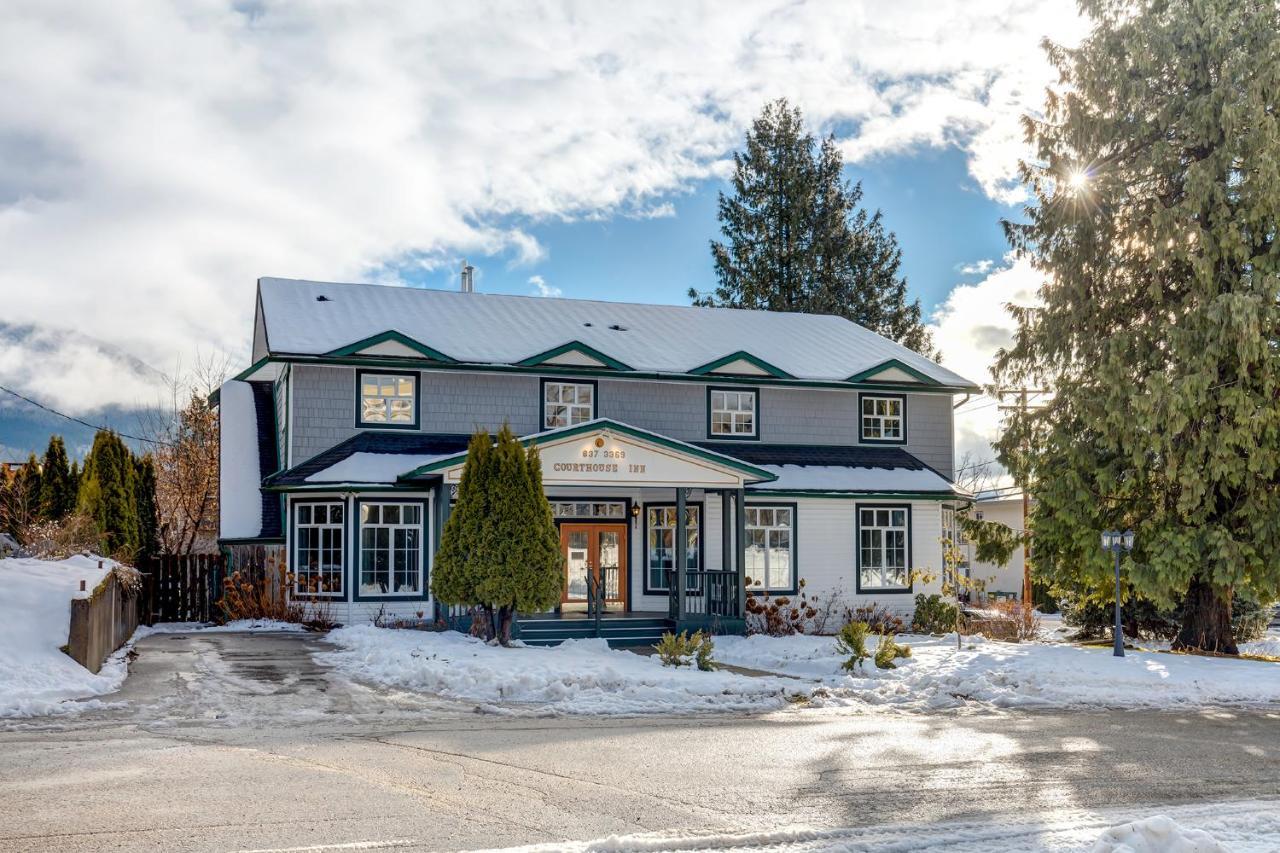 Courthouse Inn Revelstoke Eksteriør bilde