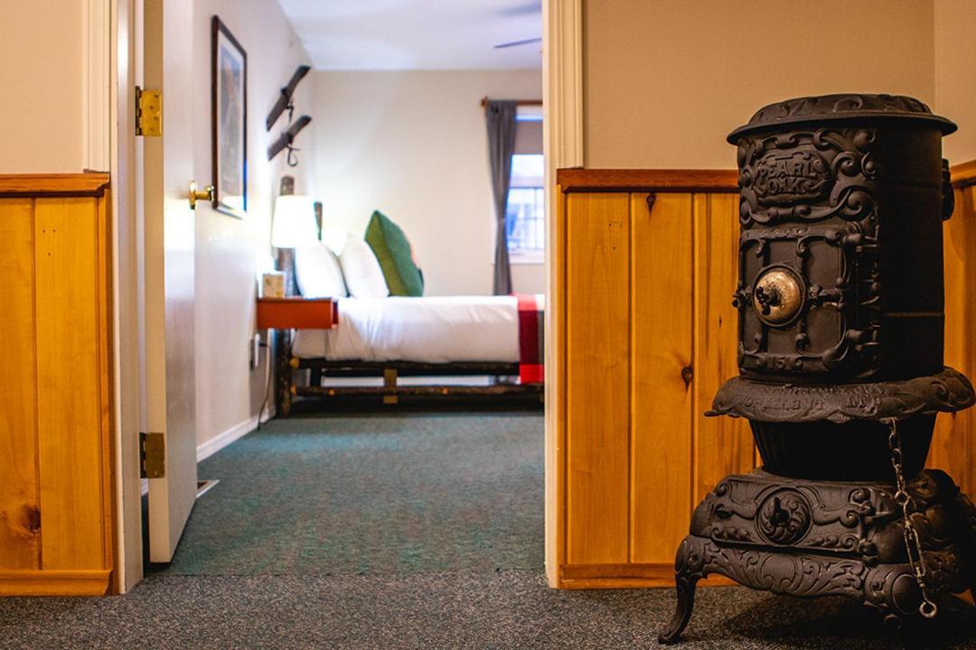 Courthouse Inn Revelstoke Eksteriør bilde