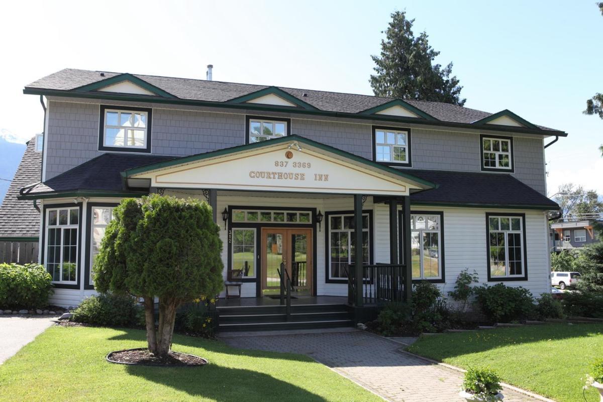 Courthouse Inn Revelstoke Eksteriør bilde